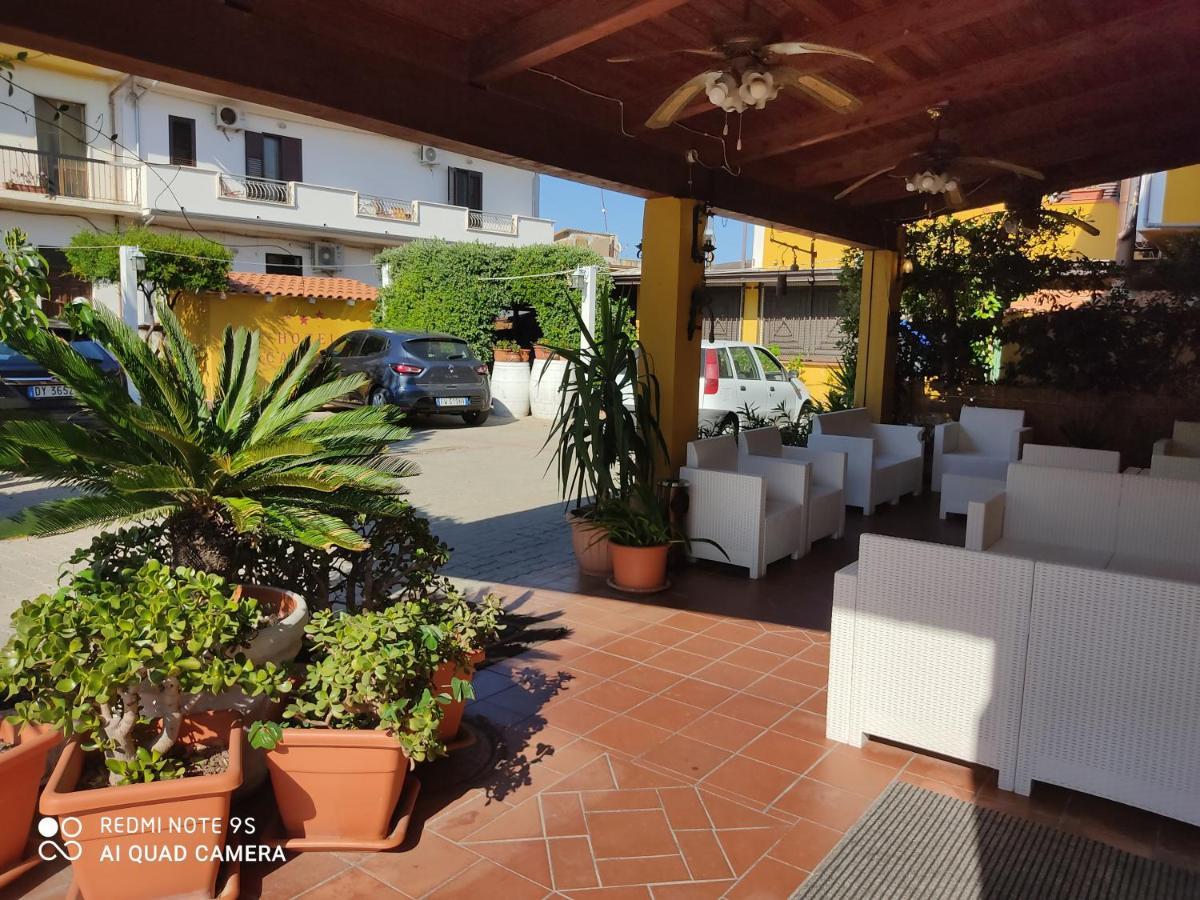 Hotel La Calabrese Isola Di Capo Rizzuto Exterior photo