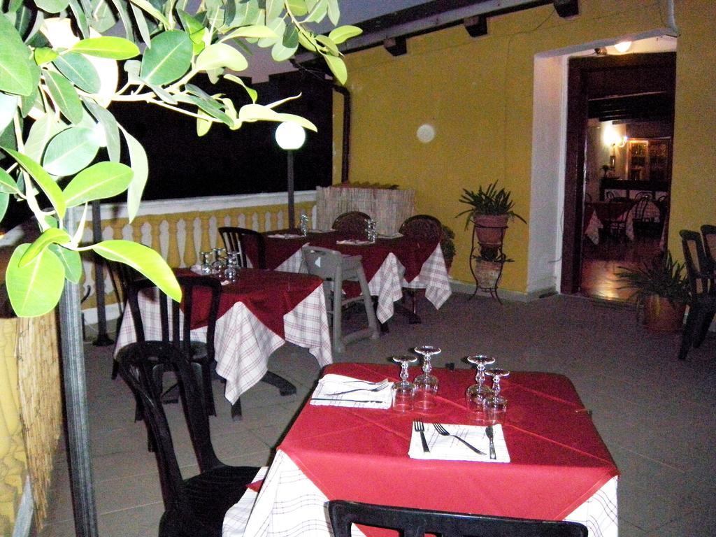 Hotel La Calabrese Isola Di Capo Rizzuto Exterior photo