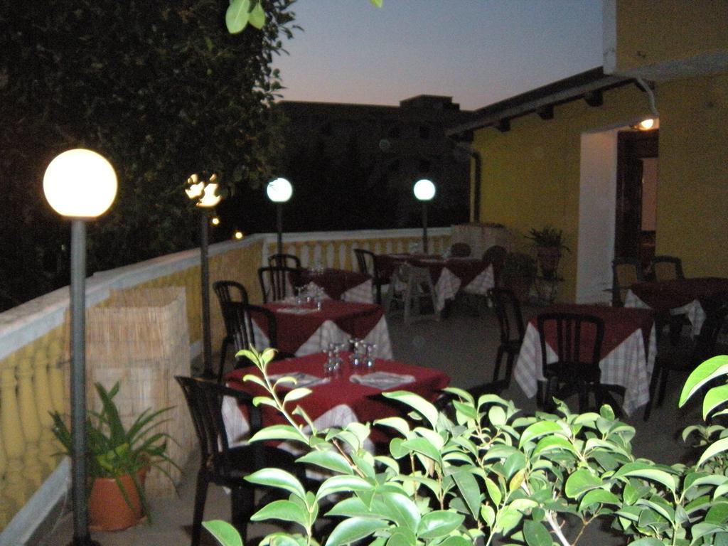 Hotel La Calabrese Isola Di Capo Rizzuto Exterior photo