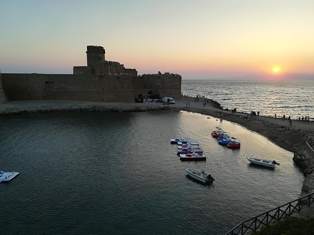 Hotel La Calabrese Isola Di Capo Rizzuto Exterior photo